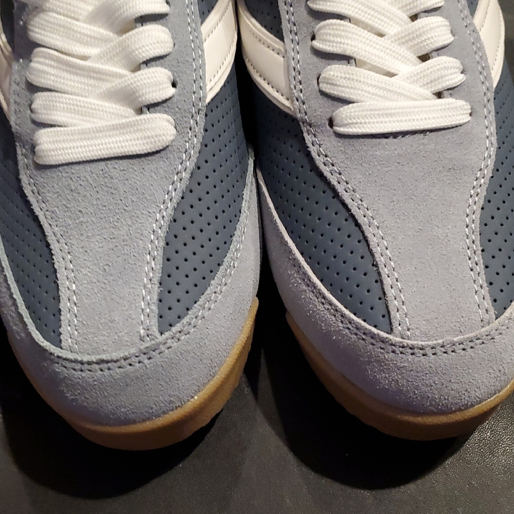 Tretorn Women's Athletic Shoes in Blue and White - Picture 5 of 5